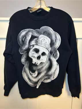 Flying Coffin snake & skull print crewneck sweatshirt